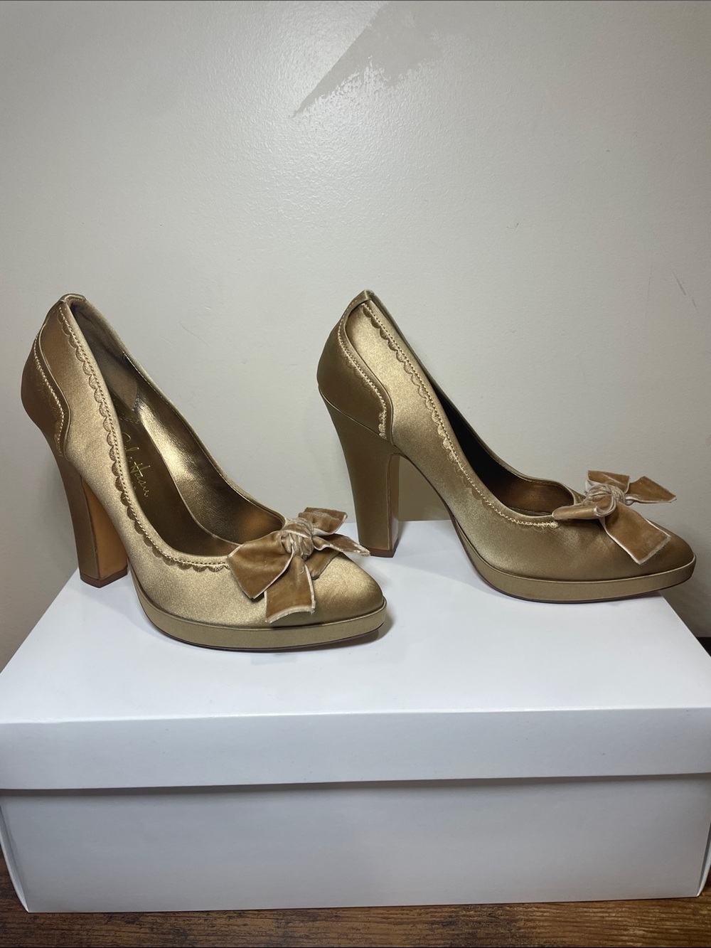 Cole Haan Gold Velvet Knot Bow Satin Pumps from the Nike Air Collection - Picture 3 of 9
